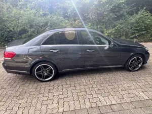 Mercedes-Benz E 200 CDI 7G-TRONIC Bild 5