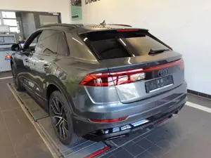 Audi Q8 S line 50 TDI AHK Black Allradlenk BO Pano HD-Mat Bild 4
