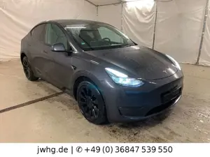 Tesla Model Y Bild 2