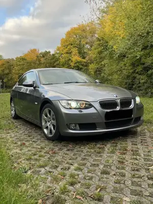 BMW 330 BMW COUPÉ 330i * TÜV+ASU NEU* ORIGINAL 93 TKM*