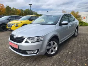 Skoda Octavia ELEGANCE SHZ AHK TEILLEDER 8FACH BEREIFT Bild 2