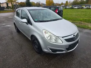 Opel Corsa D Edition Klima TÜV 03/2027 Bild 3