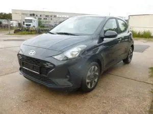 Hyundai i10 1.0 Trend AMT Navi Kamera