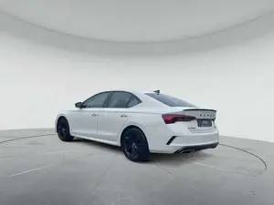 Skoda Octavia RS 2.0 TDI DSG Lim. Navi ACC RFK Keyless Bild 5