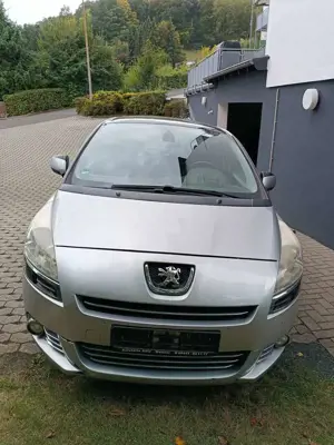 Peugeot 5008 HDI FAP 150 Family