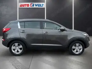 Kia Sportage 2.0 Vision 2WD Bild 3