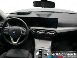 BMW 320 d Touring PANO+HUD+ACC+SPORTSITZE Bild 3