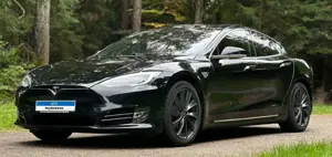 Tesla Model S 100 D Performance