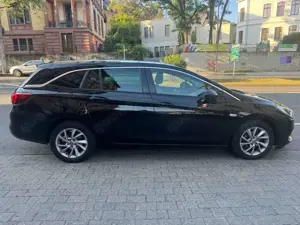 Opel Astra Astra Sports Tourer Automatik Ultimate Bild 3