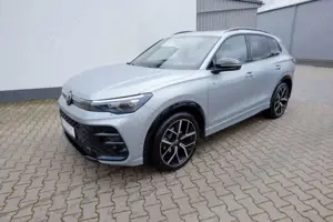 Volkswagen Tiguan 1.5 eTSI DSG R-Line/20 Zoll/Pano/Black