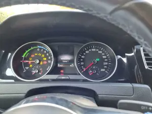 Volkswagen Golf Golf VII Hybrid 5-Türer 1.4 GTE Plug-In-Hybrid Bild 4