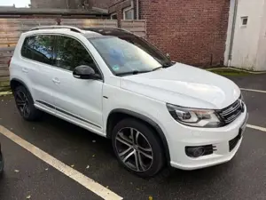 Volkswagen Tiguan 2.0 TDI DSG 4MOTION R-Line NAVI-XENON