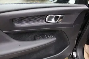 Volvo XC40 T5 Recharge DKG RDesign LED Navigation Leder Rückf Bild 5