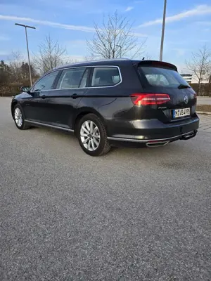 Volkswagen Passat Variant 2.0 TDI SCR DSG Highline Bild 5
