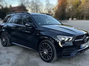 Mercedes-Benz GLE 400 GLE 400 d 4Matic 9G-TRONIC AMG Line Pano AHK Night Bild 4