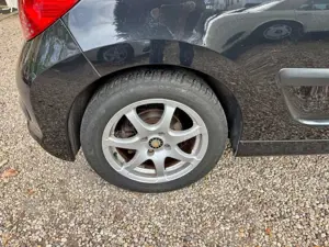 Peugeot 207 CC Cabrio Klima Leder 16Zoll Alu Servo Elektr-Dach Bild 4