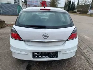 Opel Astra Bild 2