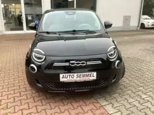 Fiat 500e La Prima AHK 42kWh Bild 3