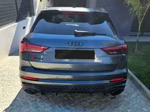 Audi RS Q3 RS Q3 2.5 TFSI quattro S tronic Pano BO BlackEd Bild 4