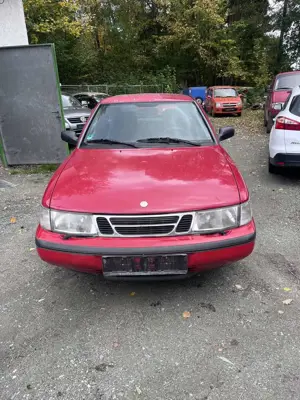 Saab 900