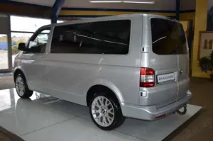 Volkswagen T5 Caravelle Kombi AUTOMATIK / 8.SITZER / R-KAM Bild 3