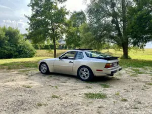 Porsche 944 Turbo Bild 3