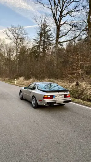 Porsche 944 Turbo Bild 5