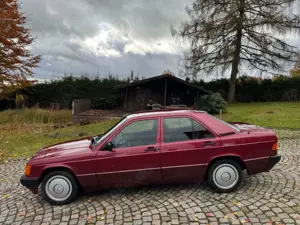 Mercedes-Benz 190 E 1,Hand orig. 29000 KM, rostfrei! Bild 1