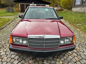 Mercedes-Benz 190 E 1,Hand orig. 29000 KM, rostfrei! Bild 4