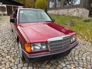 Mercedes-Benz 190 E 1,Hand orig. 29000 KM, rostfrei! Bild 5