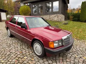 Mercedes-Benz 190 E 1,Hand orig. 29000 KM, rostfrei! Bild 2