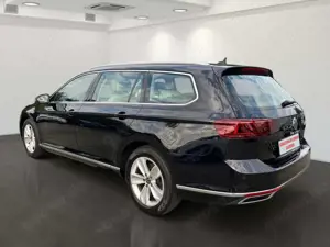 Volkswagen Passat Variant 2.0 TDI Elegance *AHK*MATRIX*KAMERA* Bild 4