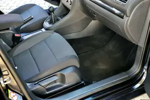 Volkswagen Golf Variant Golf Variant 1.6 TDI DPF Comfortline ZR Kuppl. NEU Bild 5