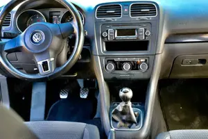 Volkswagen Golf Variant Golf Variant 1.6 TDI DPF Comfortline ZR Kuppl. NEU Bild 4