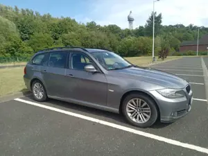 BMW 318 318d DPF Touring Edition Lifestyle