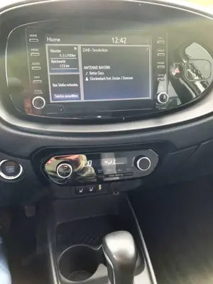 Toyota Aygo Play Automatik Bild 5