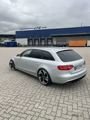 Audi A4 Avant 2.0 TDI DPF quattro S line Sportpaket