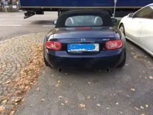 Mazda MX-5 MX-5 2.0 MZR Roadster  Sports-Line mit 160 PS Bild 5