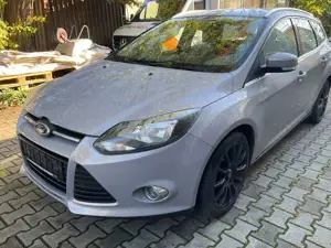 Ford Focus Turnier 1.6 TDCi DPF Champions Edition Bild 2
