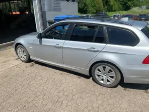 BMW 318 3er Touring Diesel 318d DPF Touring Aut. Bild 2