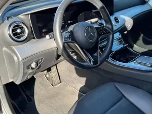 Mercedes-Benz E 300 E-Klasse T-Modell Diesel Plugin Hybrid de T 9G Bild 5