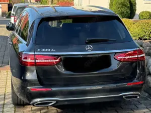 Mercedes-Benz E 300 E-Klasse T-Modell Diesel Plugin Hybrid de T 9G Bild 4