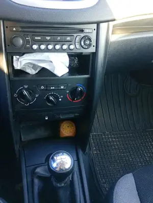 Peugeot 207 90 HDi FAP (Blue Lion) Urban Move Bild 4