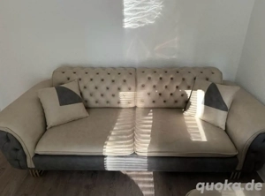 Verkaufe Sofa Grau-Beige mit goldenen Füßen