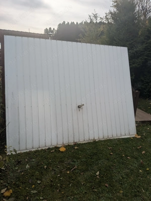 Garagentor(Sektionaltor) zu verschenken