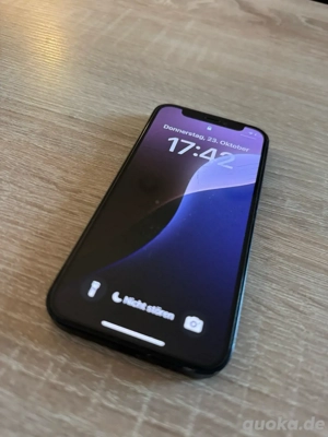 iPhone 12 mini 64 GB Schwarz   Akku 72 %, Hülle