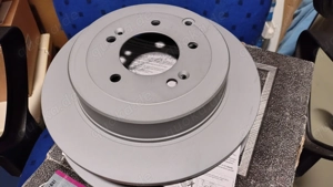 Neue Bremsscheiben und Bremsklötze