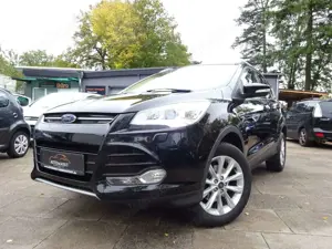 Ford Kuga Titanium/Panorama/Navi/SHZ/RWK/T.Leder