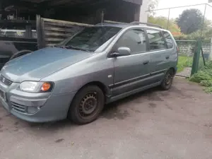 Mitsubishi Space Star 1.8 Automatik Anhängerkupplung 8 Fach bereift