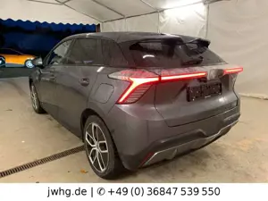 MG MG4 Luxury Leder Navi 360°Kam ACC Wärmep Bild 4